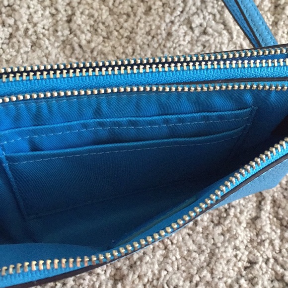 Coach wristlet - Picture 5 of 7